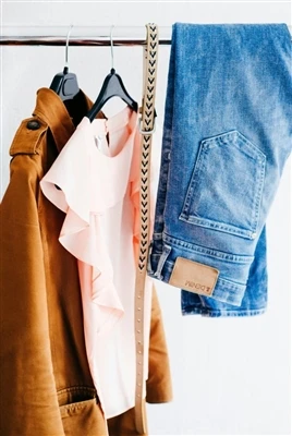 Is Linen-Polyester Blended Fabric Ideal for Summer Apparel?